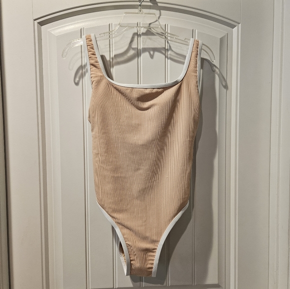 Lane Snow One Piece Swimsuit *NEW* - Picture 4 of 11